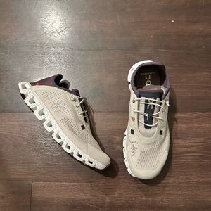NEW? On Running Cloud 5 Coast Sand Mulberry Sneakers Shoes Women’s 6.5
